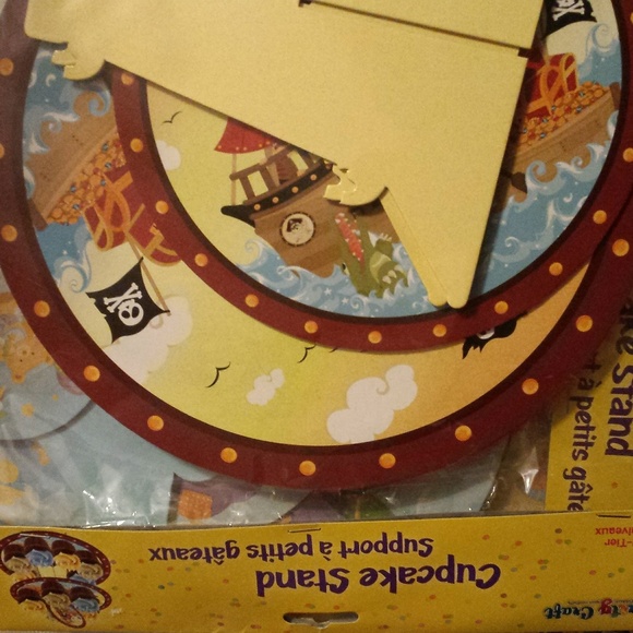 Two-Tier Cupcake Stands - Picture 2 of 8